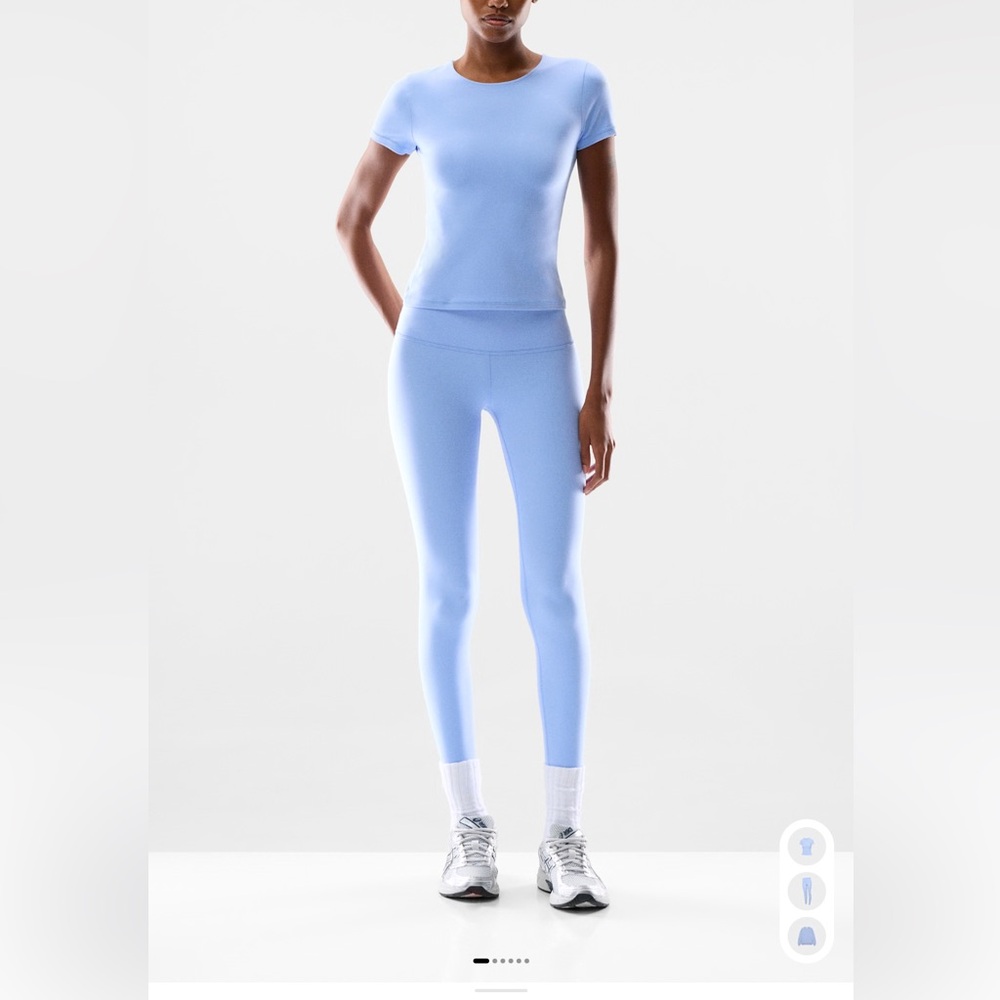 Aritzia BUTTER Cheeky Hi-Rise 26" Legging in Dayflower Blue